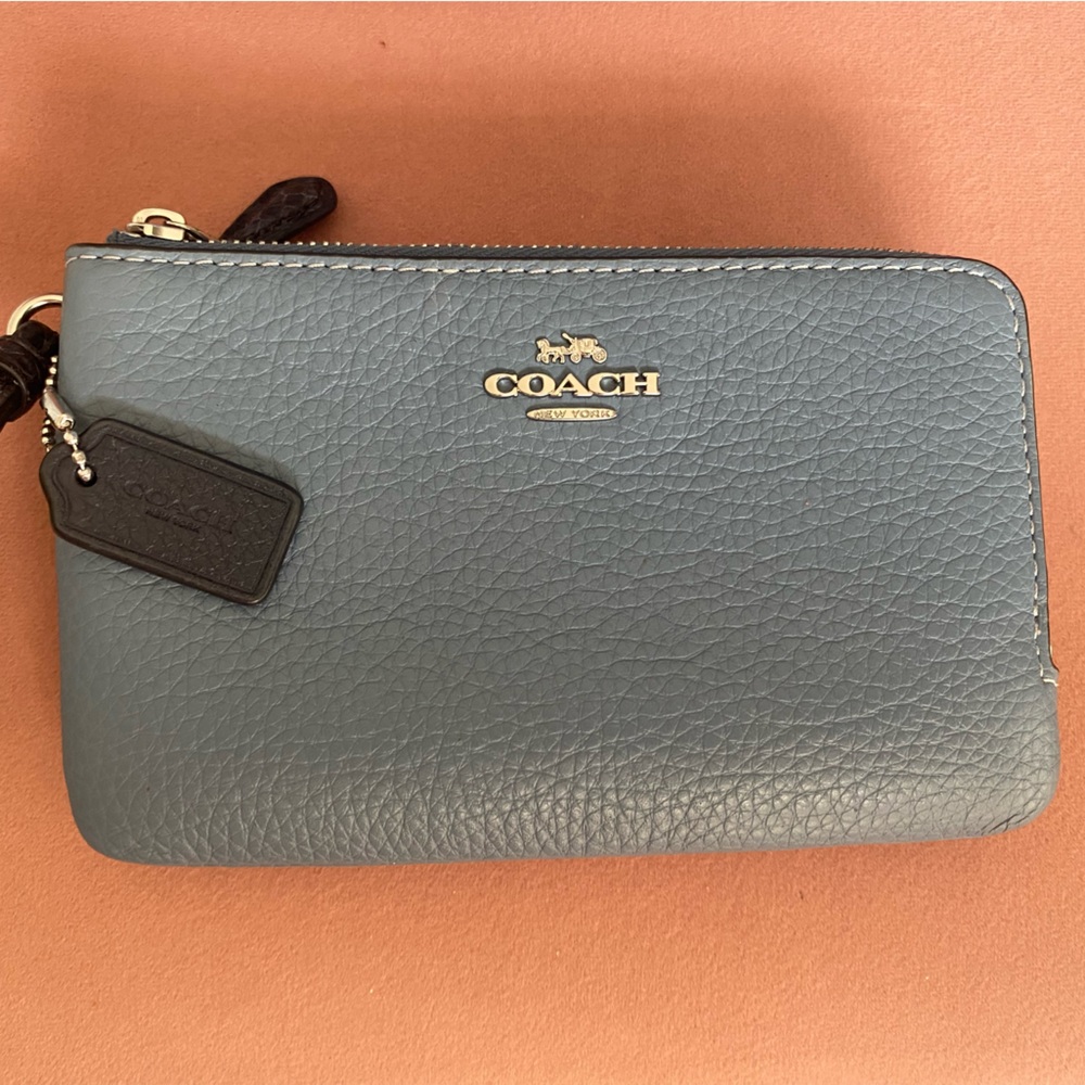 Coach Double Zip Leather Wristlet EUC